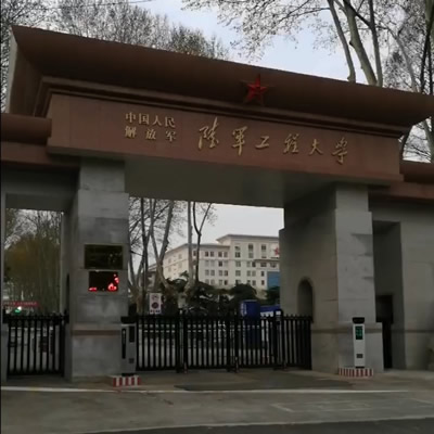 陆军工程大学模块化机房六联柜
